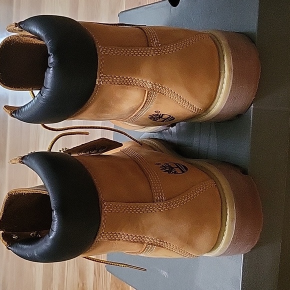 Timberland Boots - Picture 4 of 6